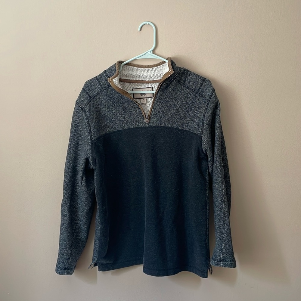 Pullover sweater